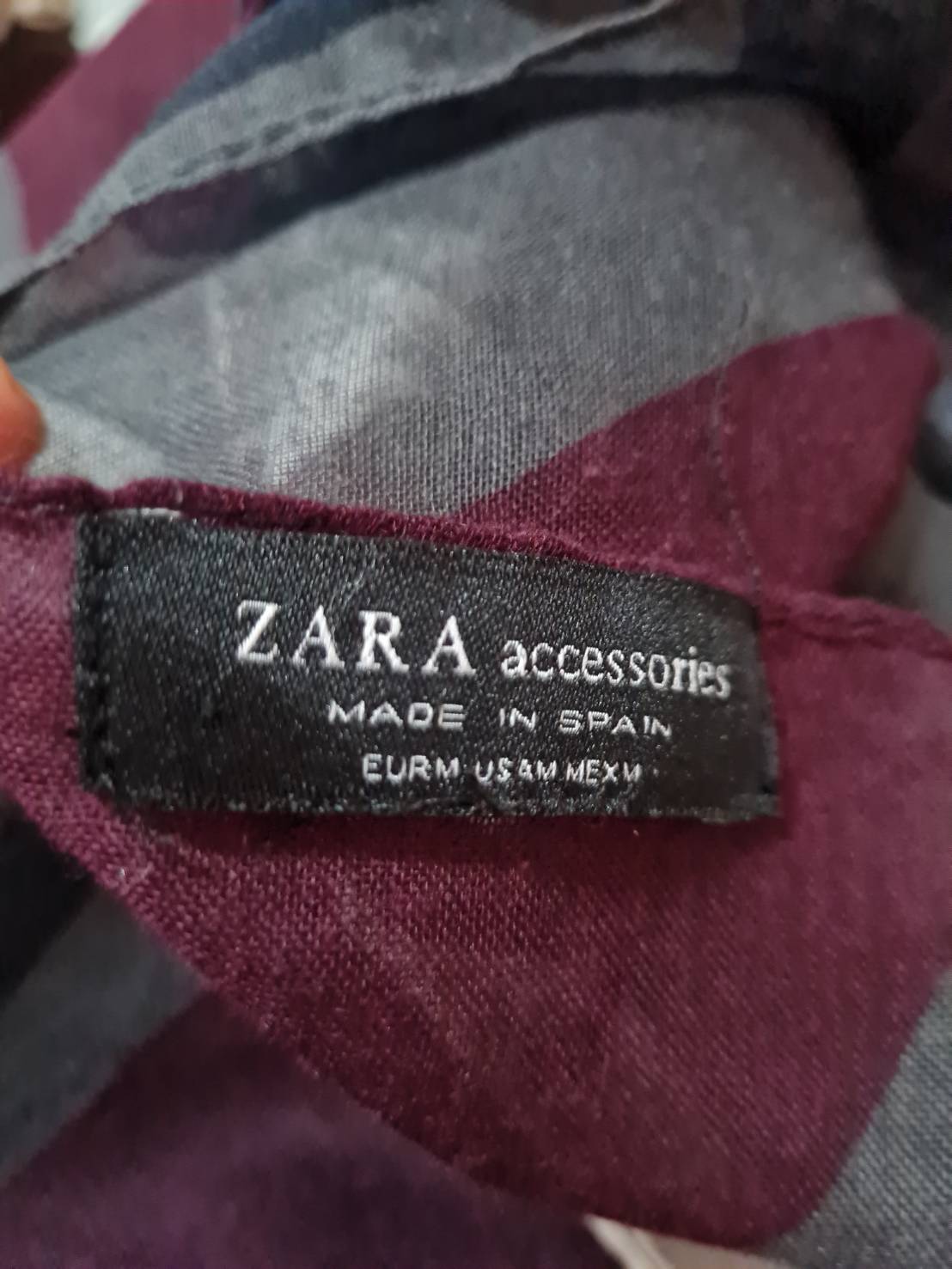 ผ้าคลุมไหล่ ZARA ลายพราง เนื้อบางเบา (ของใหม่)