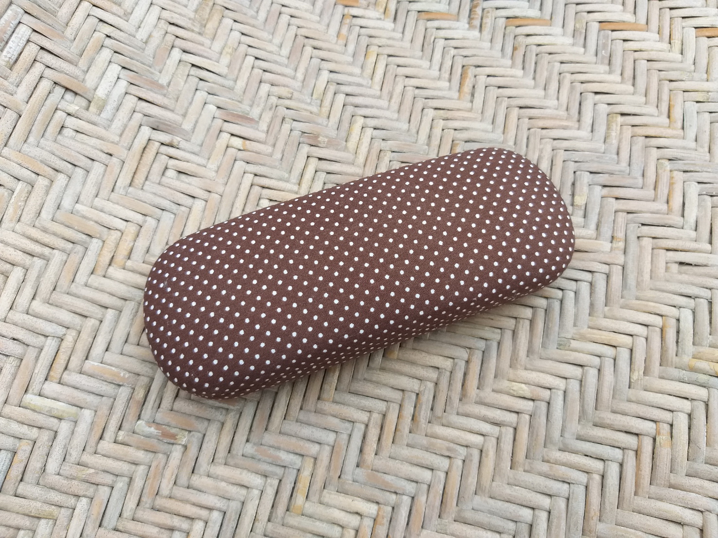 กล่องแว่นผ้าลายจุด น่ารัก มี 2 สี