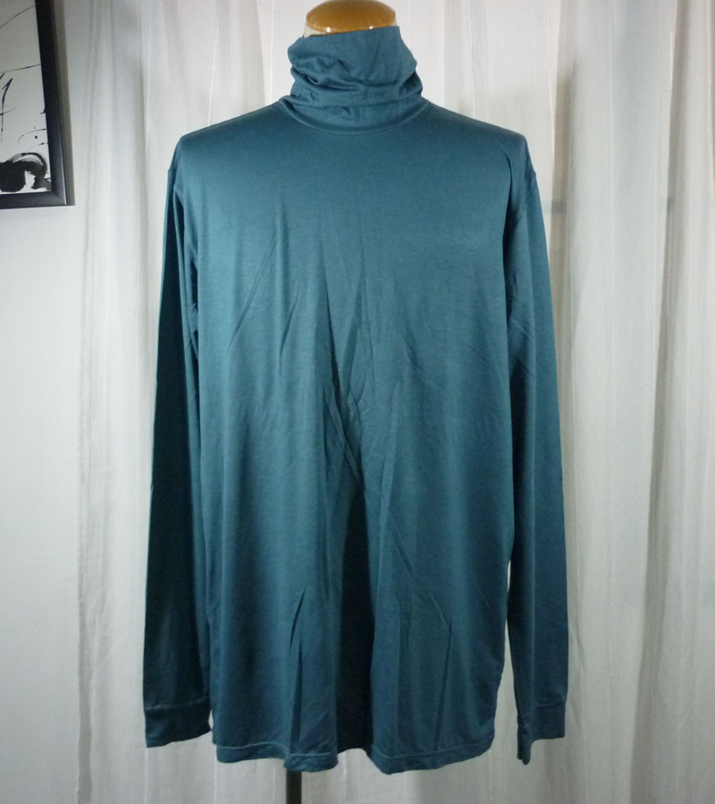 เสื้อฮีทเทคชาย สีเขียว Uniqlo heattech XXL ใหญ่พิเศษ