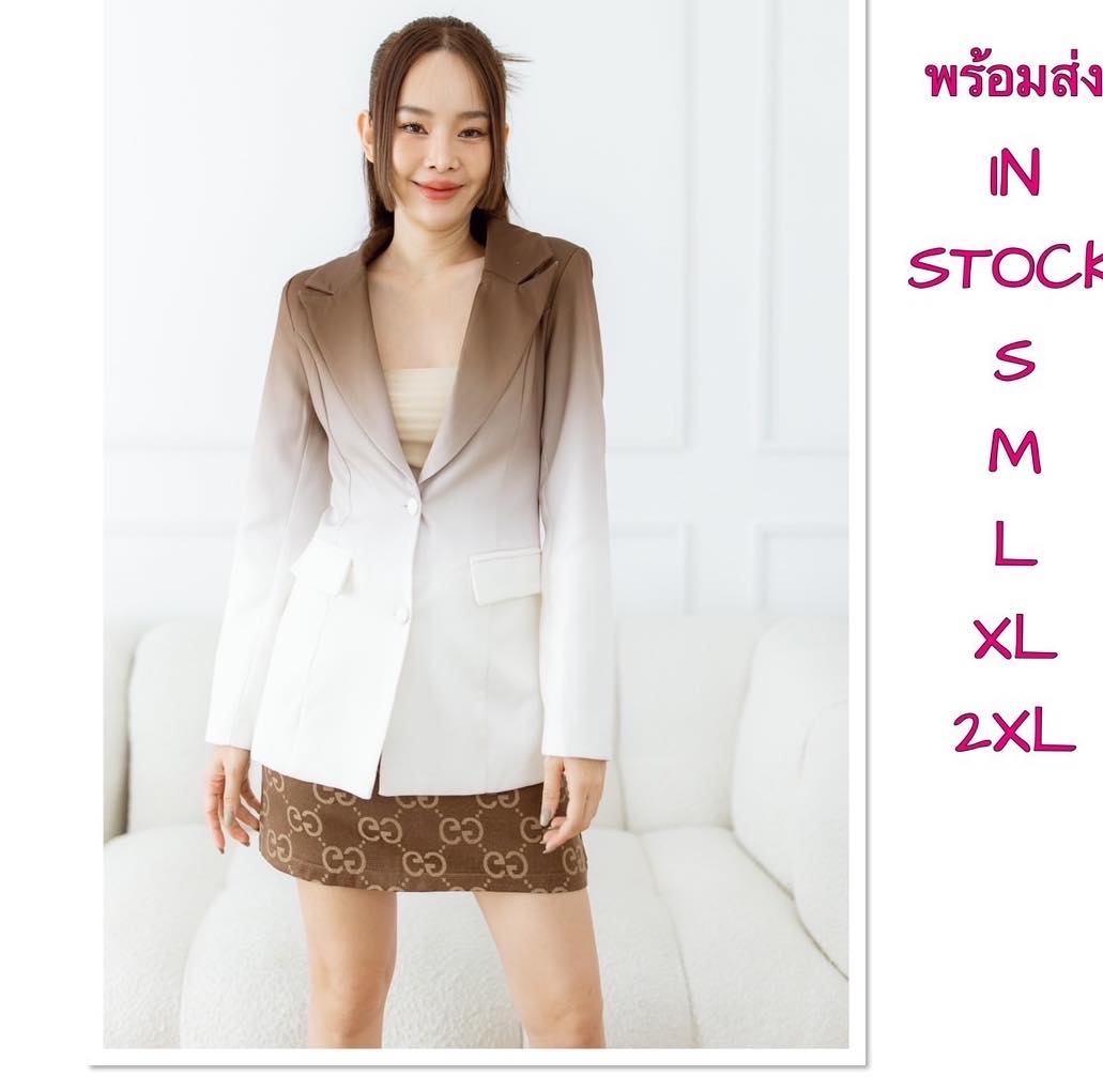 Setสูท 2 ชิ้น เสื้อคลุมสูทไล่สีพราสเทล มีกระดุมหน้าและกระเป๋า2ข้าง ใช้งานได้จริง มาคู่กับกระโปรงผ้าทอลายGG สินค้าคุณภาพ (พร้อมส่ง)