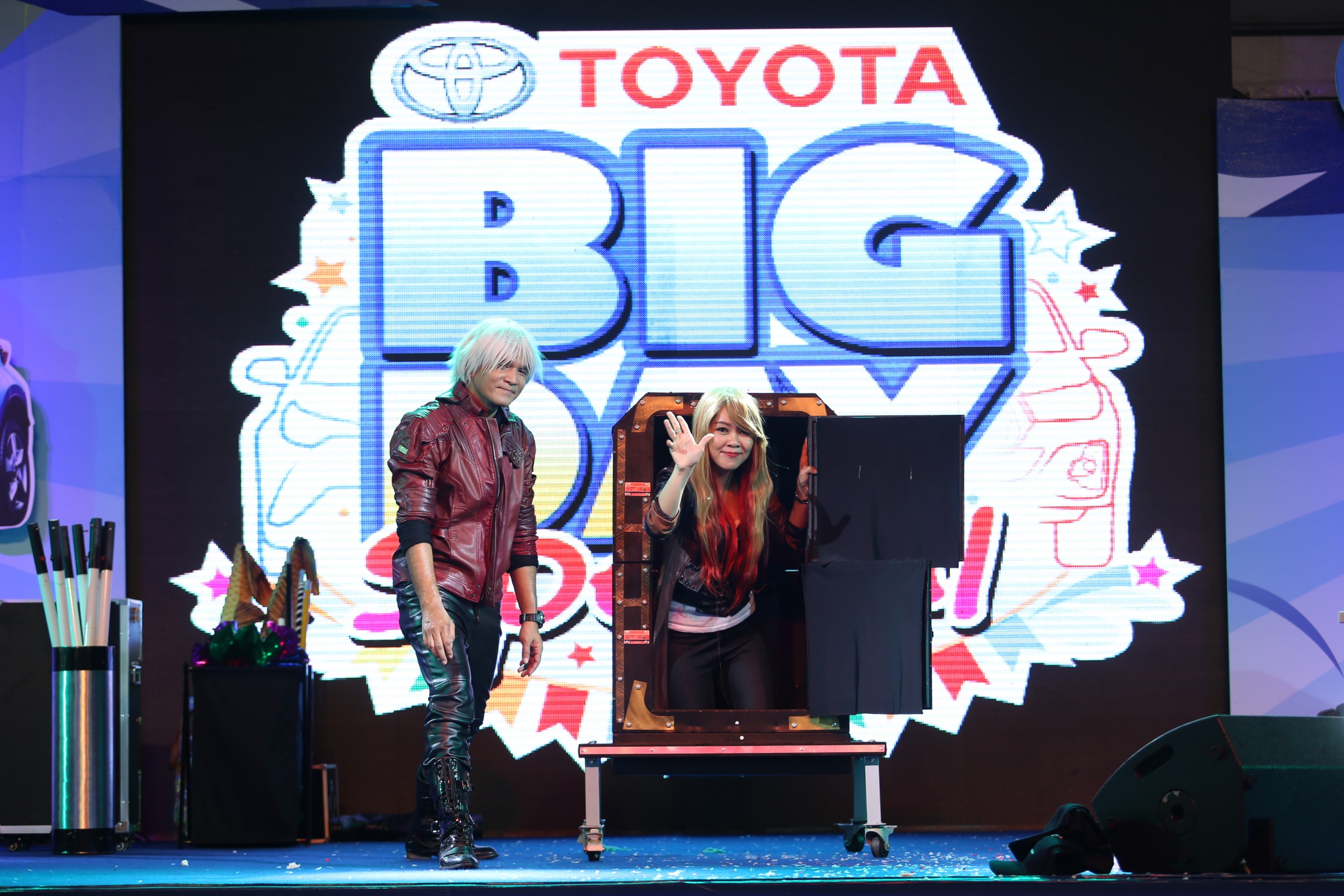 มายากล นักมายากล การแสดง โชว์ Magic Show "งาน TOYOTA BIG DAY" 26/05/2562
