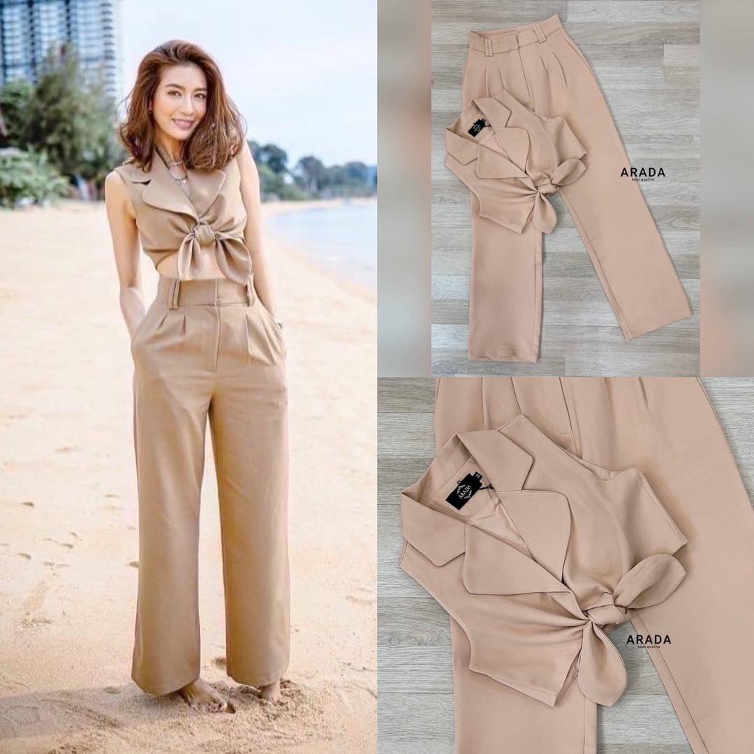 Set เสื้อแขนกุดมาพร้อมกับกางเกง ขายาว งานเสื้อน่ารักดูมากคร่า ผูกโบว์ด้าน ชายเสื้อ มีกระดุมติดซ่อนในนะคะสาวๆ งาน ผ้าสวย ซับในอย่างดี : สินค้าคุณภาพ (พร้อมส่ง)