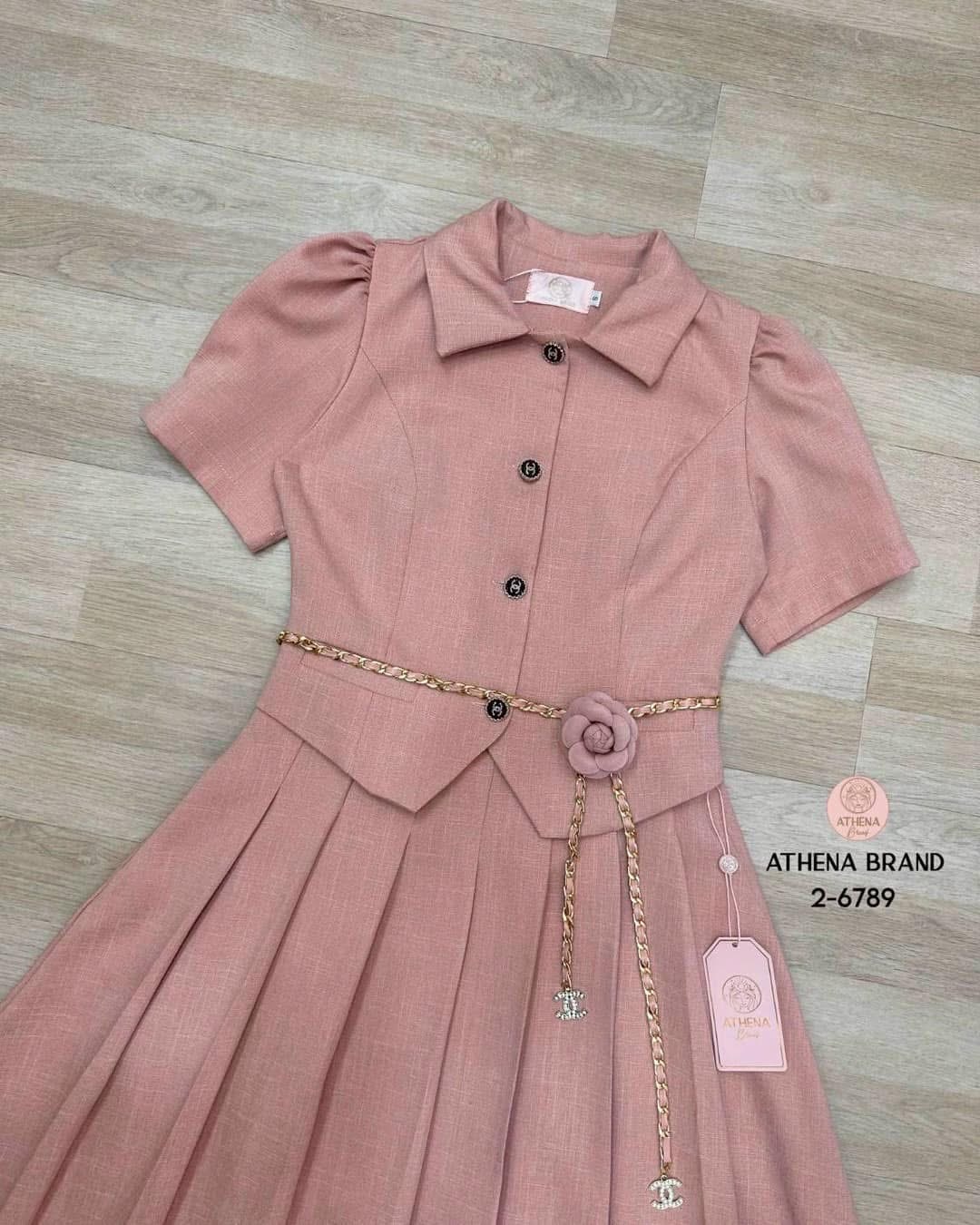 Set 4 ชิ้น เสื้อ+กระโปรง+เข็มขัด+เข็มกลัด ใส่สบาย : สินค้าคุณภาพ (พร้อมส่ง)