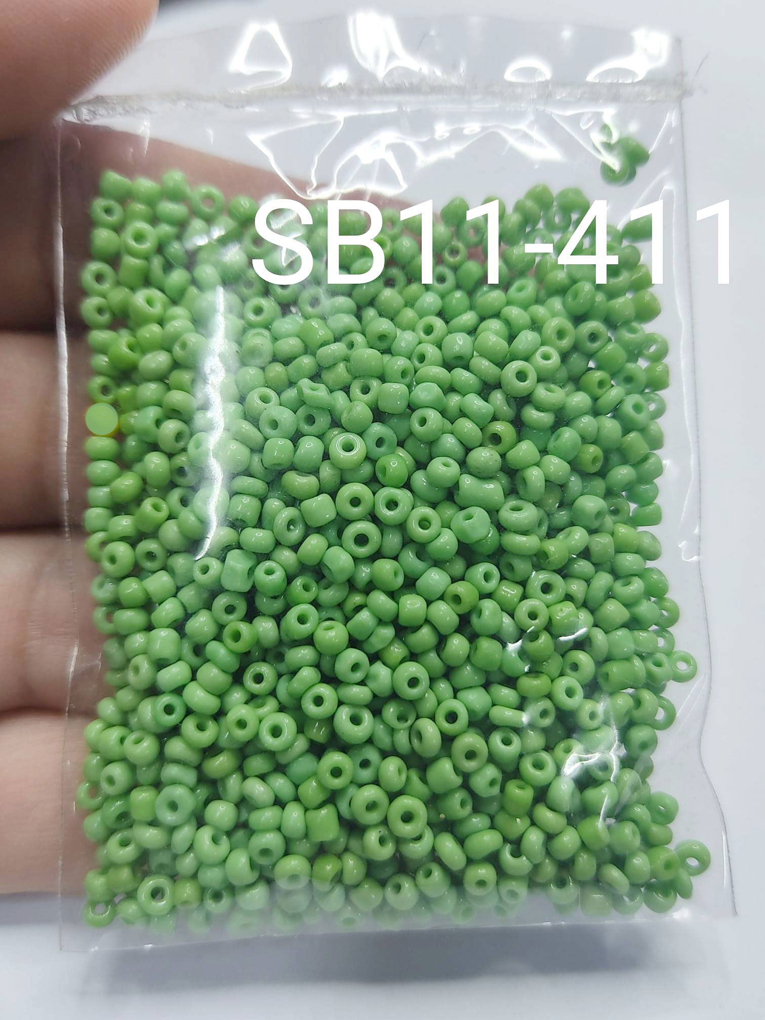 SB11-411 ซีดบีดไซส์เล็ก 2 มิล. สีเขียวทึบแสง (20 กรัม)