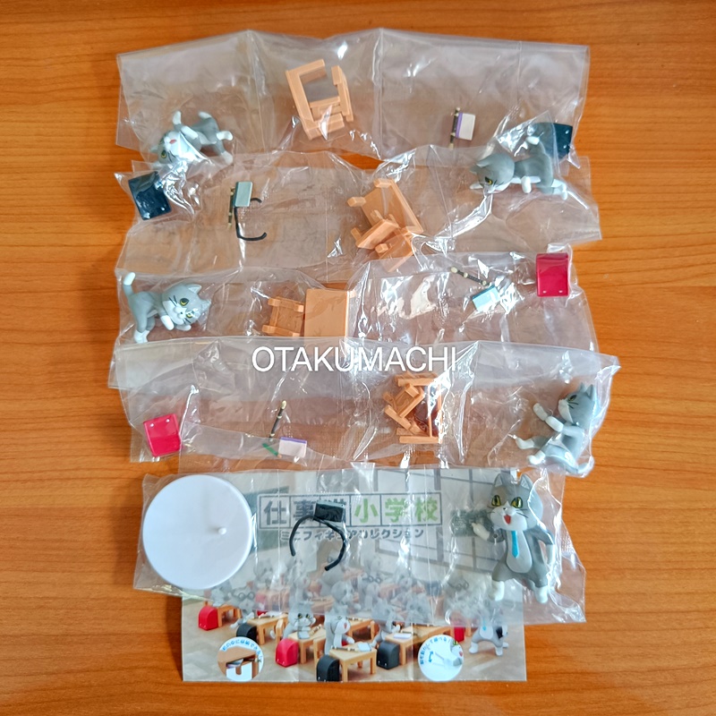 กาชาปองฟิกเกอร์เจ้าเหมียว Work Cat Elementary School Mini Figure Collection
