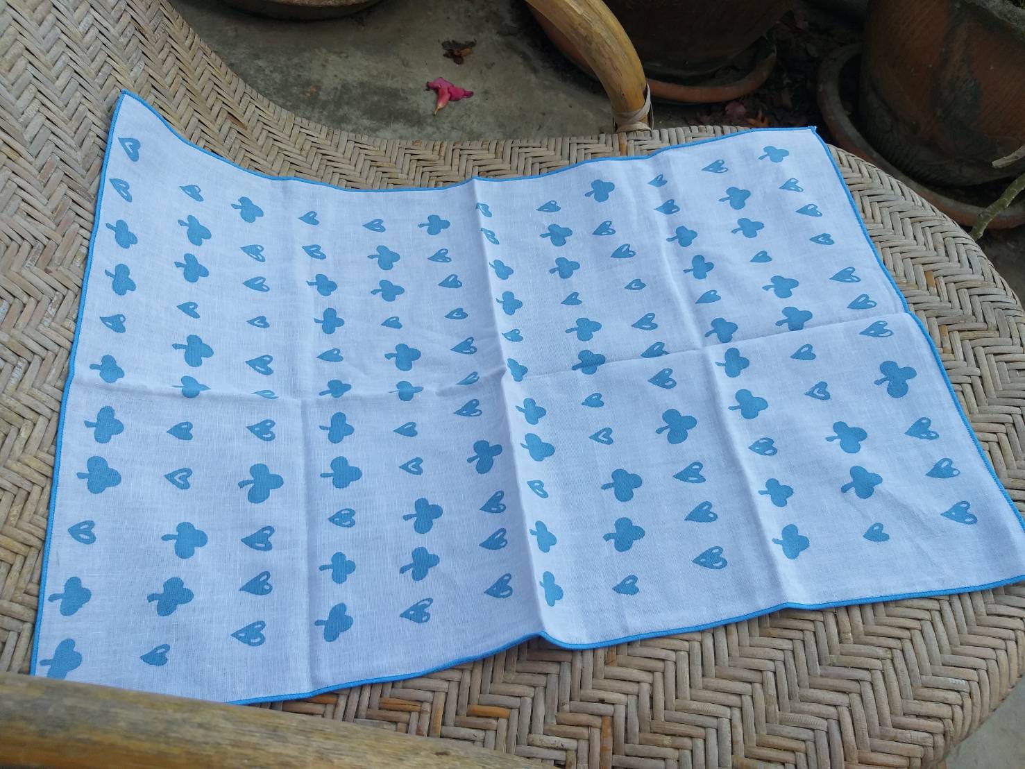 ผ้าเช็ดหน้าลายดอกจิก ผ้าฝ้าย 2 ชั้น