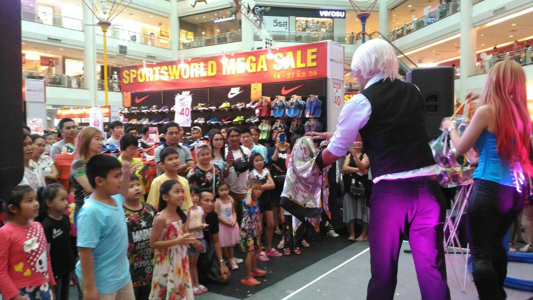 บับเบิ้ลโชว์ โชว์ฟองสบู่ ฟองสบู่ยักษ์ Bubble Show Sports World Maga Sale 26/06/2559