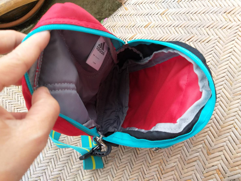 กระเป๋าคาดอก adidas สวยยยยยย