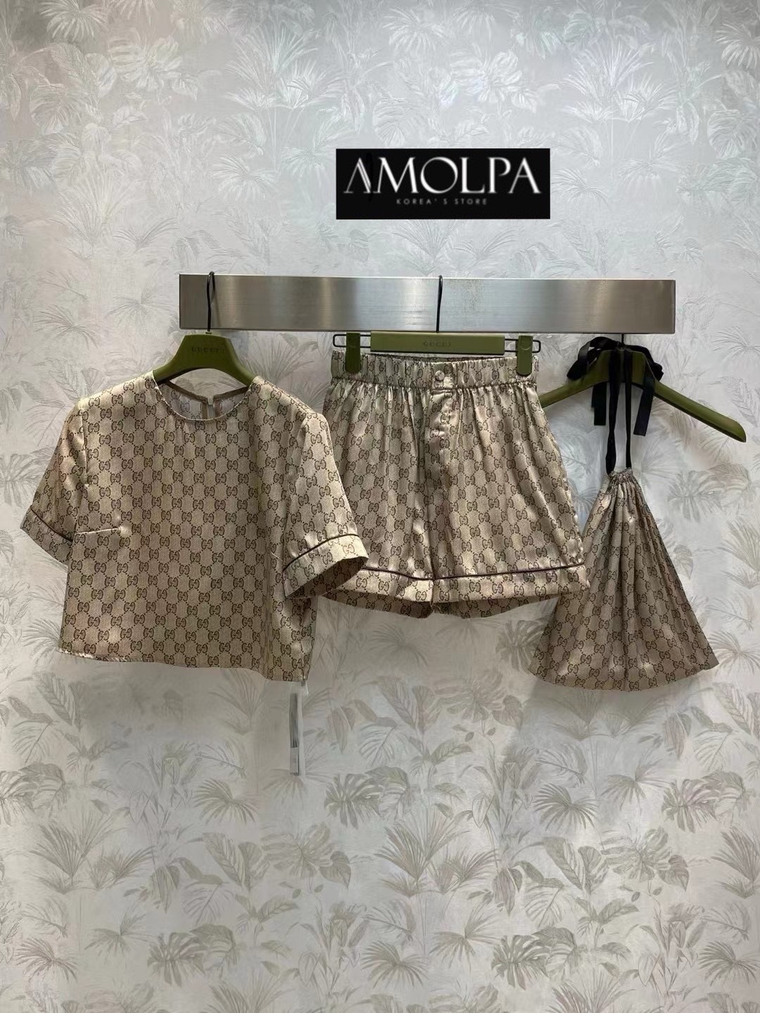 SET GUCCI PAJAMAS SILK 2024SS งาน HIEND – TOP GRADE ผ้าดี มีน้ำหนักสุดๆ เย็นมากๆ ห้ามพลาดเลยน๊า สวยสุดๆ : สินค้าคุณภาพ (พร้อมส่ง)