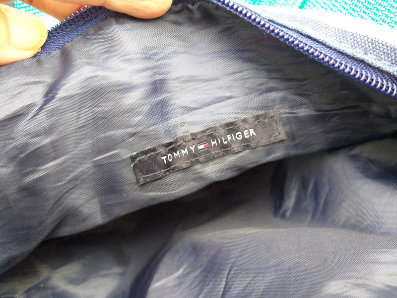 กระเป๋าทรงหมอน TOMMY สีสวยสดใส