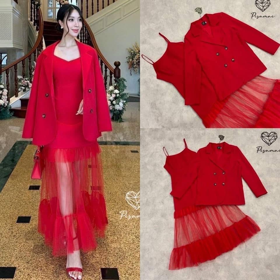 เซ็ตสายเดี่ยวสีแดง แต่งระบายซีทรูยาวอลังด้านล่าง มาคู่กับเบเซอร์oversize คัทติ้งเป๊ะ ใส่สบาย : สินค้าคุณภาพ (พร้อมส่ง)