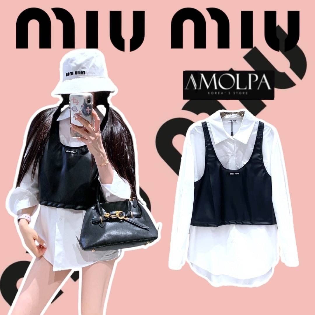 SET 2 ชิ้น เสื้อกั๊กหนัง+เชิ้ต MIU MIU งาน Hiend งานสวยม๊ากกกกก เนื้อผ้าดีมากๆค่ะค๊าลูกค้า ผ้าเย็นๆ ใส่สบายสุดๆ ใส่สบาย : สินค้าคุณภาพ (พร้อมส่ง)