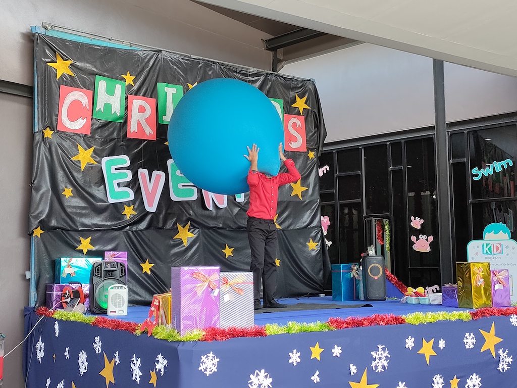 Balloon Man บอลลูนแมน โชว์ลูกโป่งยักษ์ การแสดง โชว์ 26/12/2564