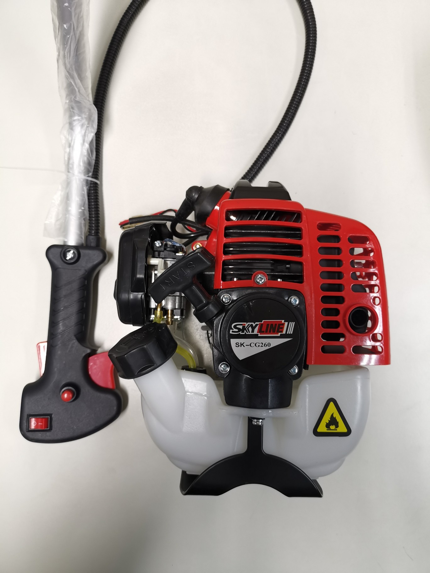 เครื่องตัดหญ้าสะพายบ่า SKYLINE รุ่น SK-CG260 แถมใบมีดวงเดือนและใบมีดตรง รุ่นน้ำหนักเบา 5.8 กก.ผู้หญิงใช้งานได้