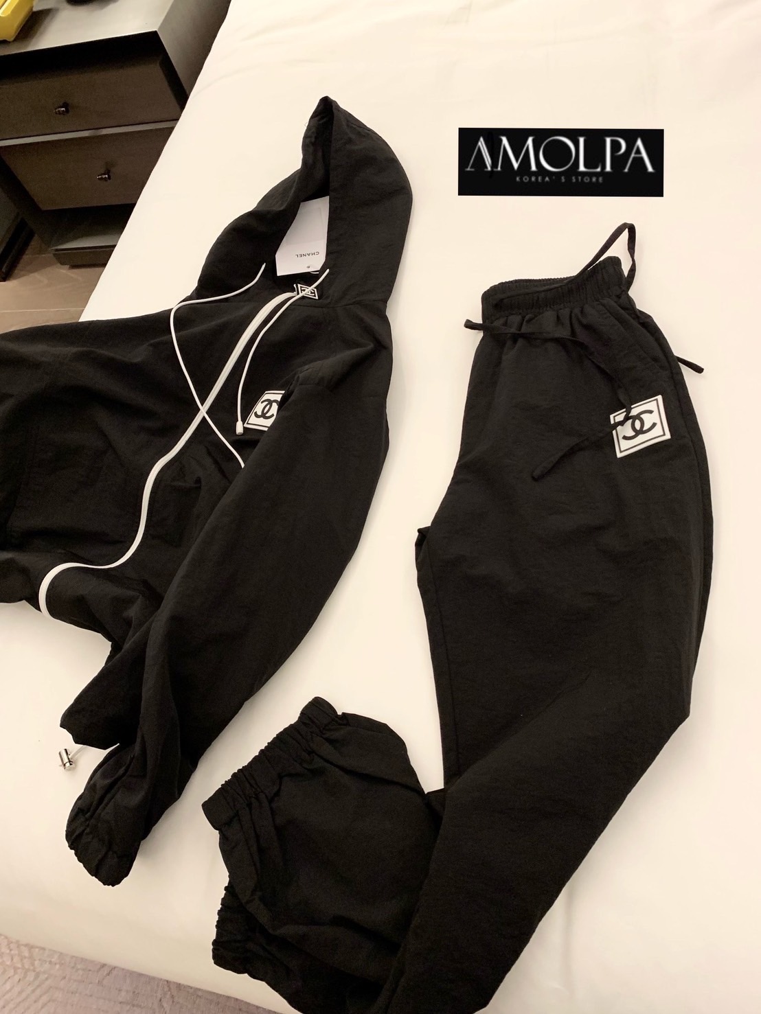 SET JACKET CHANEL งาน Hiend เนื้อผ้าดีม๊าก ผ้าใส่สบายมากก ห้ามพลาดเลยนะคะ ใส่สบายสุดๆ : สินค้าคุณภาพ (พร้อมส่ง)