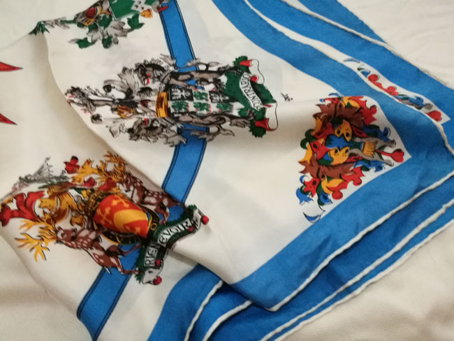 ผ้าผูกผม ผ้าผูกคอคลุมไหล่ 100% Silk ผืนใหญ่