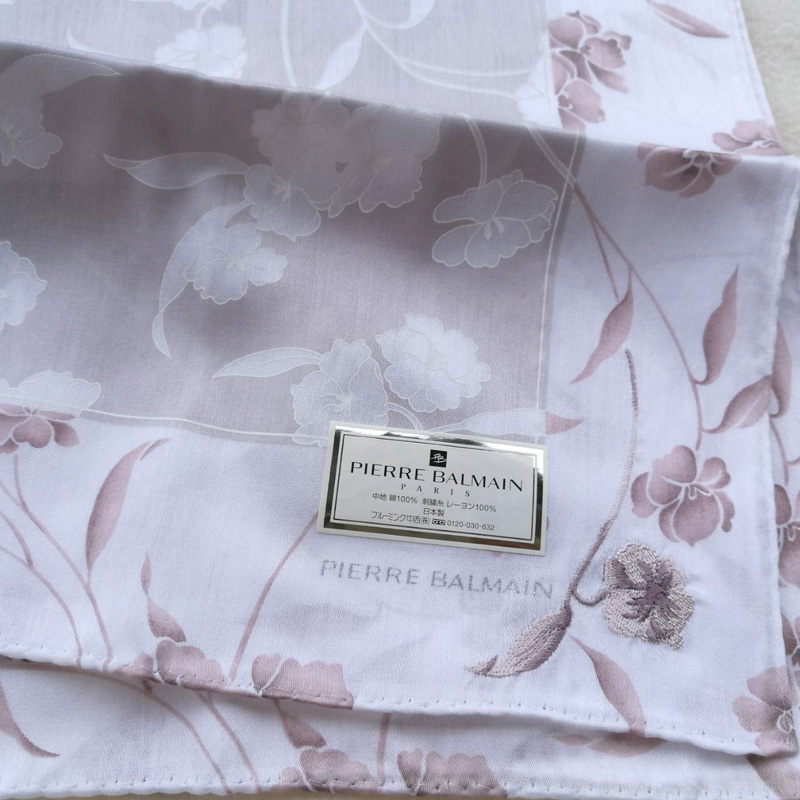 ผ้าเช็ดหน้าแบรนด์เนม Pierre Balmain ผืนใหญ่ หรูมาก
