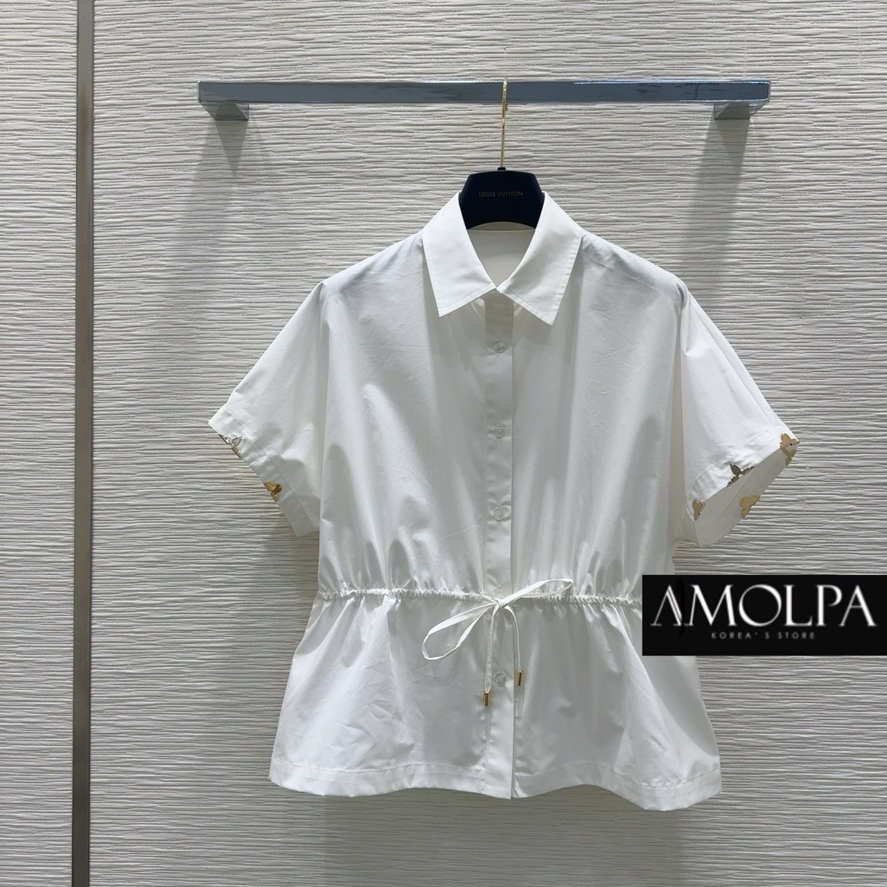 เชิ้ต LV. เนื้อผ้าอย่างดี สวยหรู ดูแพง ใส่สบาย : สินค้าคุณภาพ (พร้อมส่ง)