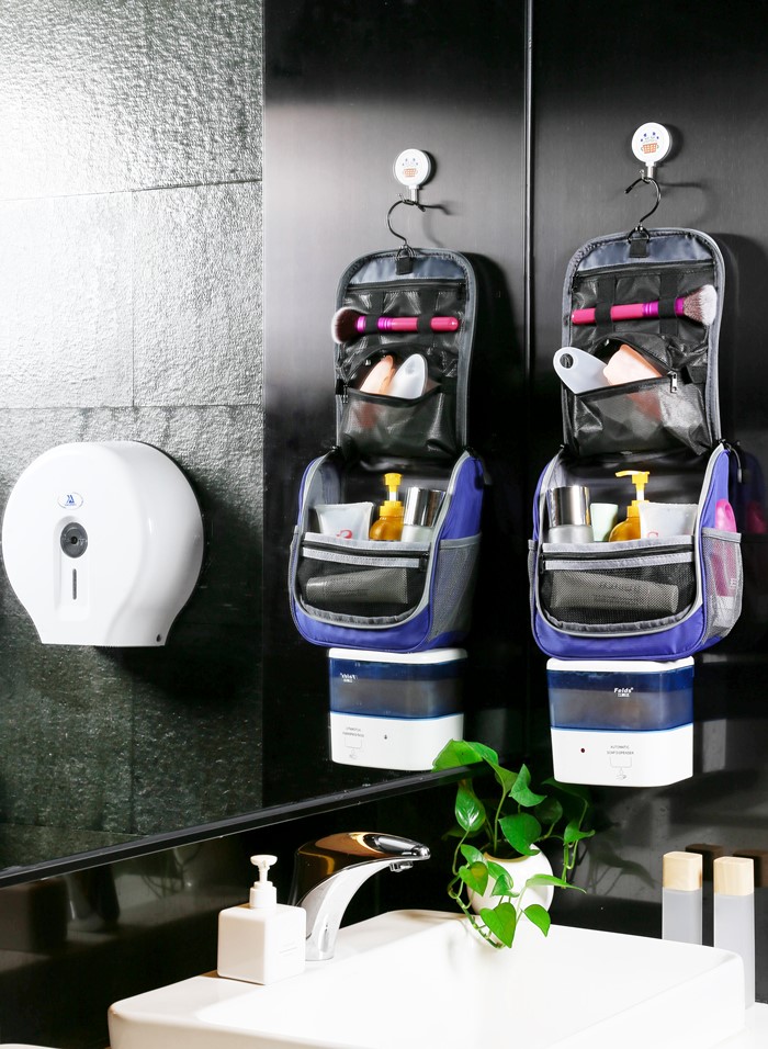 Bagsmart กระเป๋าใส่อุปกรณ์อาบน้ำ คุณภาพสูง ใส่อุปกรณ์อาบน้ำ แขวนได้ มีช่องใส่ด้านข้างสองด้าน สำหรับเดินทาง ท่องเที่ยว (Blue)