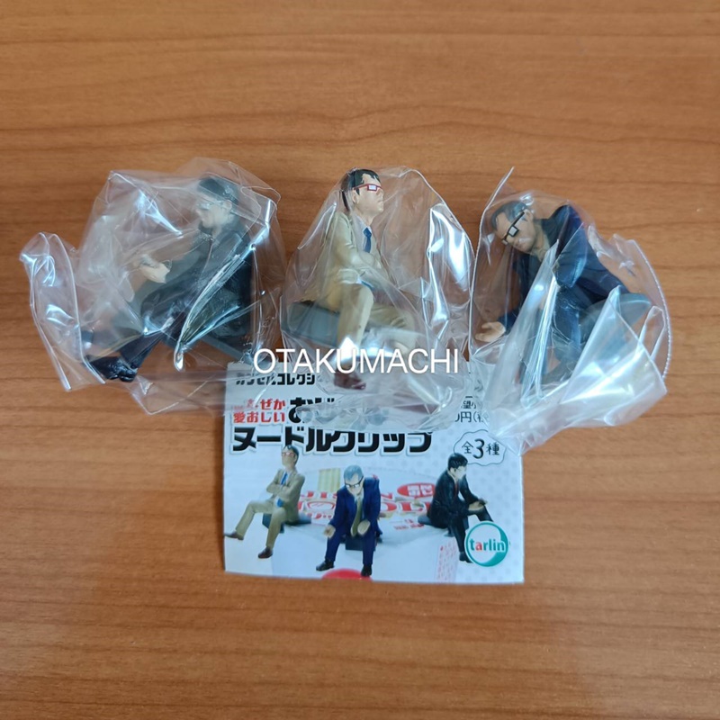 กาชาปองฟิกเกอร์ลุงปิดฝาถ้วยบะหมี่กึ่งสำเร็จรูป Somehow Adorable Uncle Noodle Clip