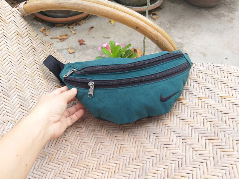 กระเป๋าคาดเอว NIKE (ของใหม่)