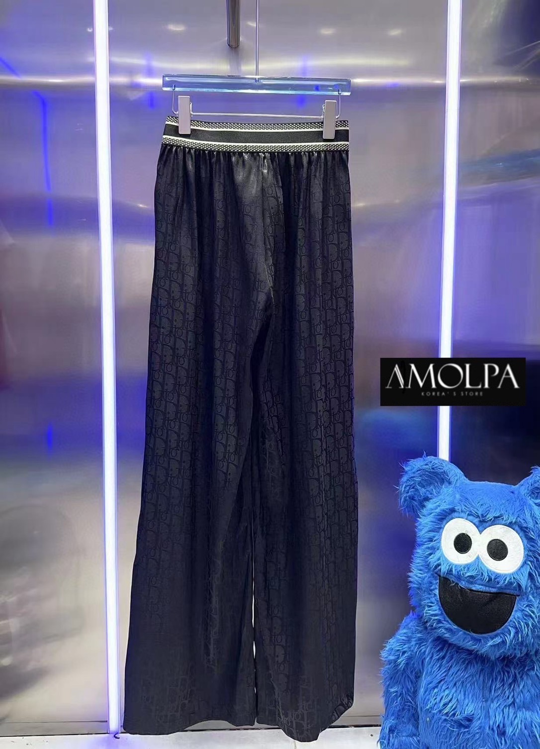 กางเกง CD SILK งานสวยยยยสุดๆค้า รุ่นนี้ไฮเอนชนช๊อป ขึ้นห้างเลยน๊า จัดเลย งาน ใส่สบายสุดๆ ใส่สบาย : สินค้าคุณภาพ (พร้อมส่ง)