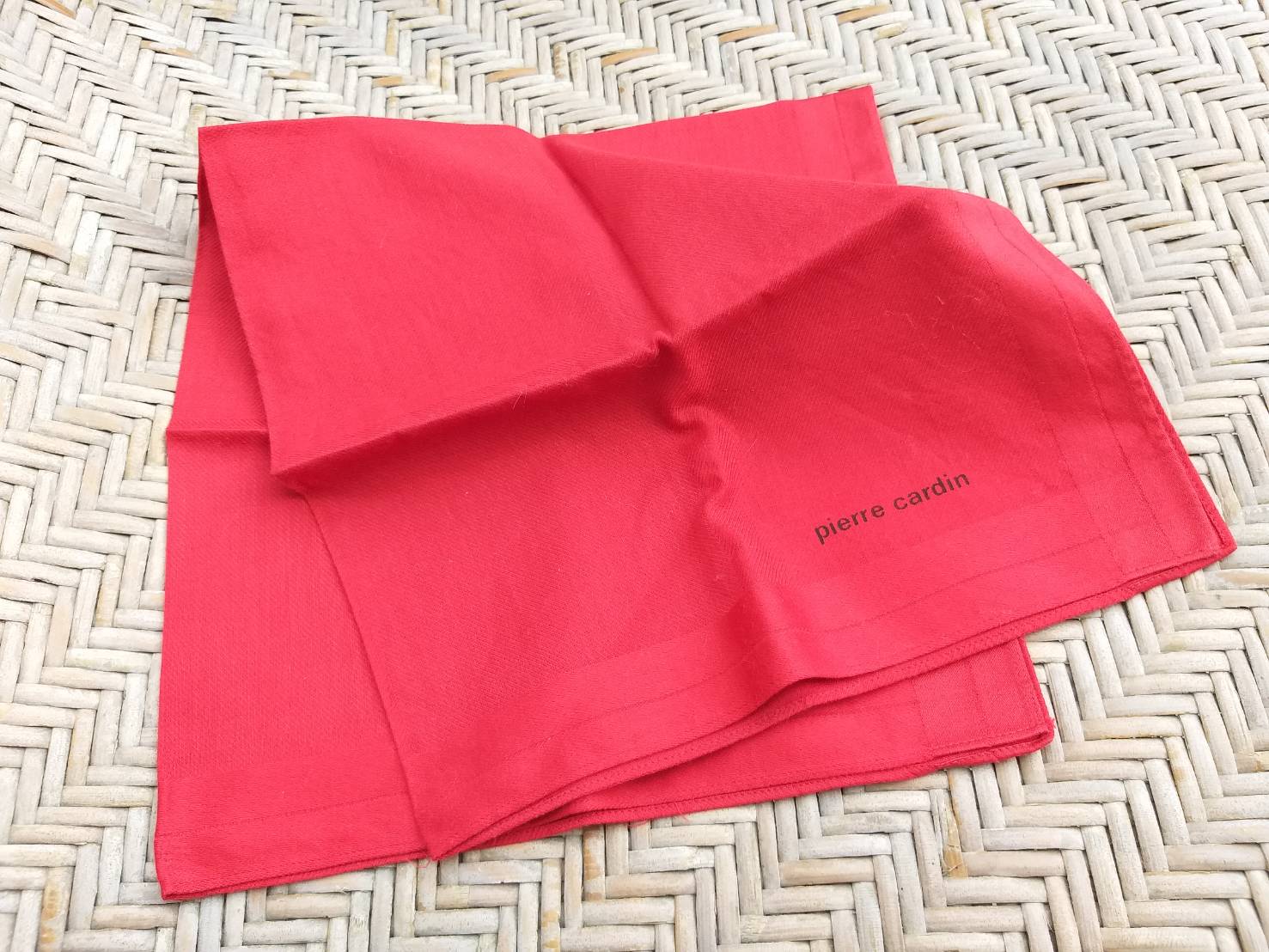 ผ้าเช็ดหน้า Pierre Cardin ผ้าดีมาก