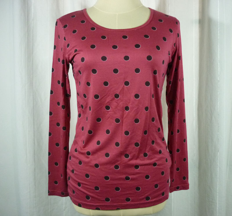 เสื้อฮีทเทคหญิง สวยมาก Uniqlo heattech Sz L