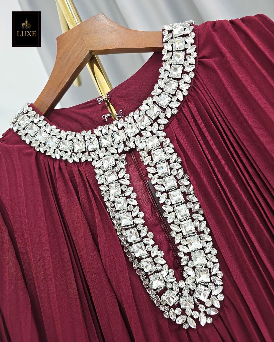 เดรสแขนยาว กระโปรงบานตัวปล่อย คัตติ้งประณีต กรุยกราย ใส่สบาย : สินค้าคุณภาพ (พร้อมส่ง)