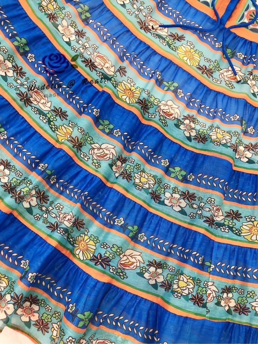 Dress :: เดรสตัวยาวสวยทรงดี คอปีนเก๋ ด้านหน้ากระดุมเรียงเม็ดเป็นแนวสวย เอวมาพร้อมเข็มขัดคาดเอวเพิ่มความกระชับ สินค้าคุณภาพ (พร้อมส่ง)