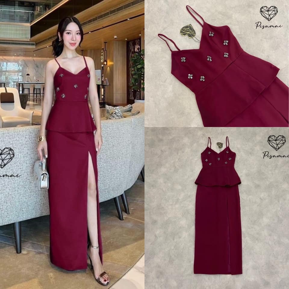 เดรสสายเดี่ยวสีแดงเลือดหมูปักเพชร ช่วงเอวทรงผ่าหน้าสูง ใส่สวยเข้ารูป ใส่สบาย : สินค้าคุณภาพ (พร้อมส่ง)