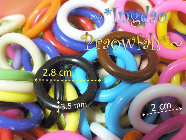 9828mt ห่วงวงกลมพลาสติก ขนาด 2.8 ซม. คละสี (50 กรัม ประมาณ 60 ชิ้น)