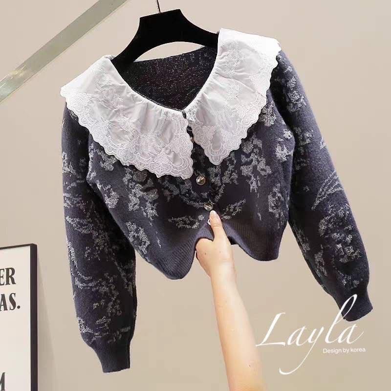 เสื้อคาดิแกนไหมพรมครอปคอปกลูกไม้ปักหวานๆ ตัวเสื้อทอลายสีเงินเหลือบ ใส่สบาย : สินค้าคุณภาพ (พร้อมส่ง)