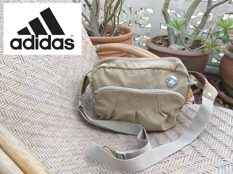 กระเป๋า adidas ของแท้