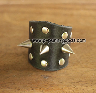 แหวนหนัง -ติดหมุดหนาม