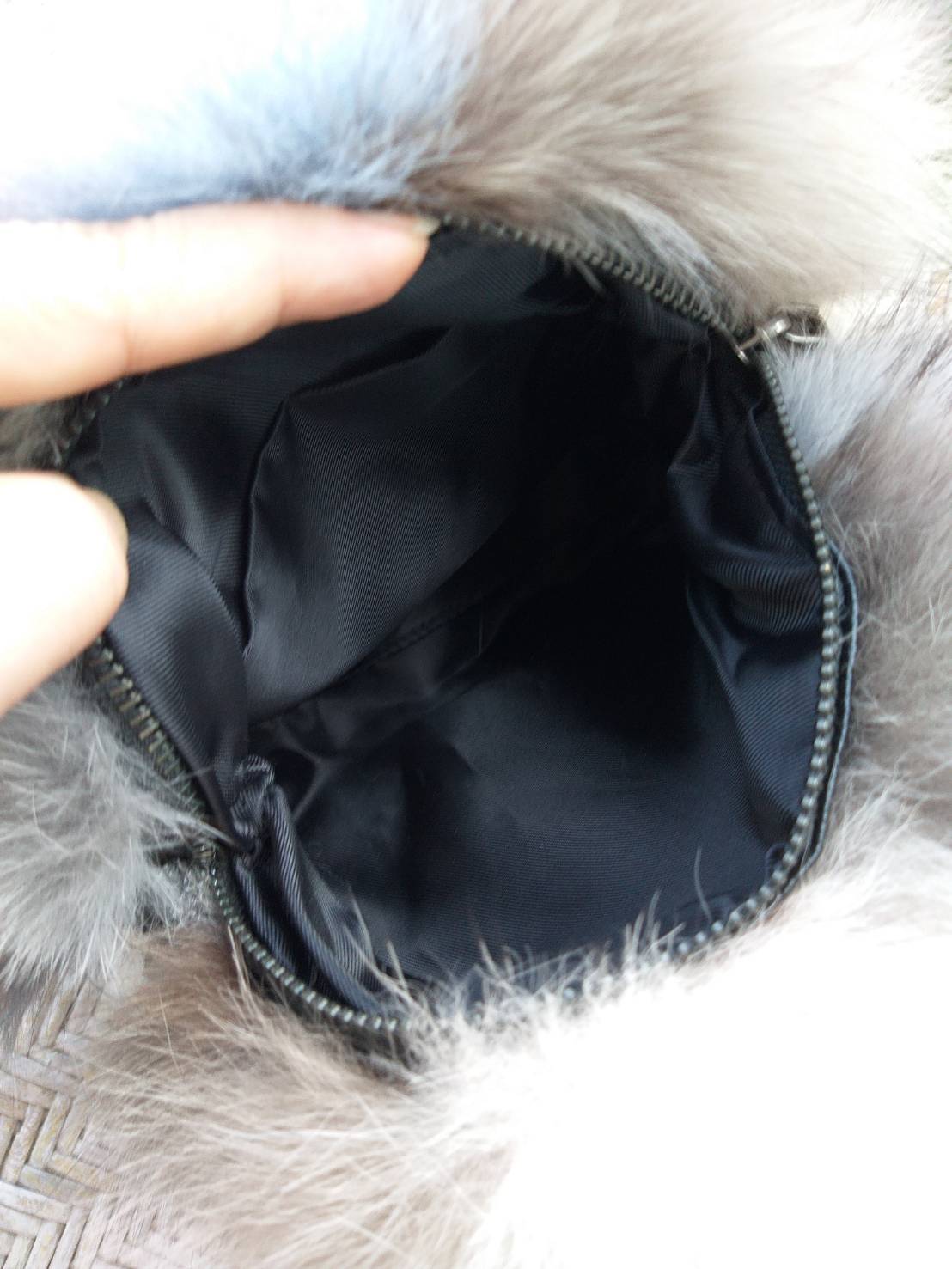 กระเป๋า Fur Fox แท้ อลังการสุดนุ่ม งามที่สุด (ของใหม่)