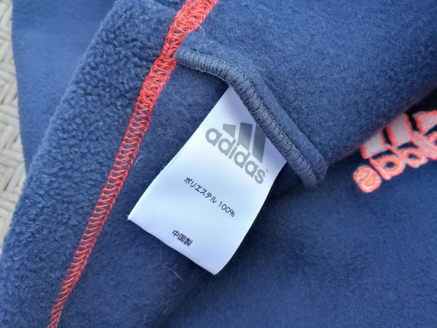 ที่อุ่นคอพร้อมหมวก adidas ผ้าฟลีซหนานุ่ม (ของใหม่)