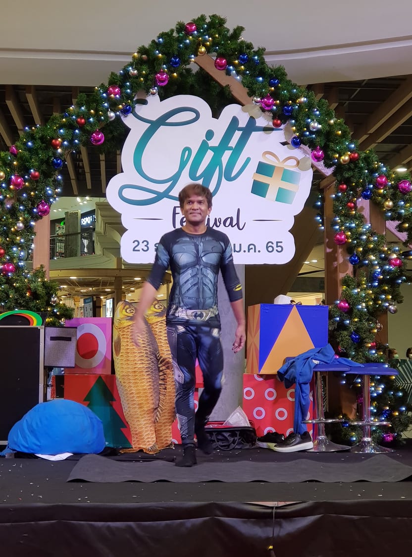 Balloon Man บอลลูนแมน โชว์ลูกโป่งยักษ์ การแสดง โชว์ 02/01/2565