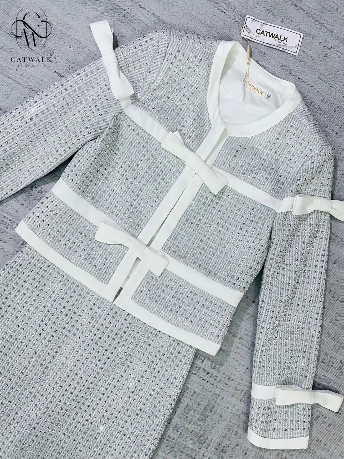 เซตเสื้อคลุม+กระโปรงแต่งเพ็ชร เนื้อผ้า เกรดเอ แต่งด้วยเพ็ชรรีดทั้งชุด ใส่สบาย : สินค้าคุณภาพ (พร้อมส่ง)