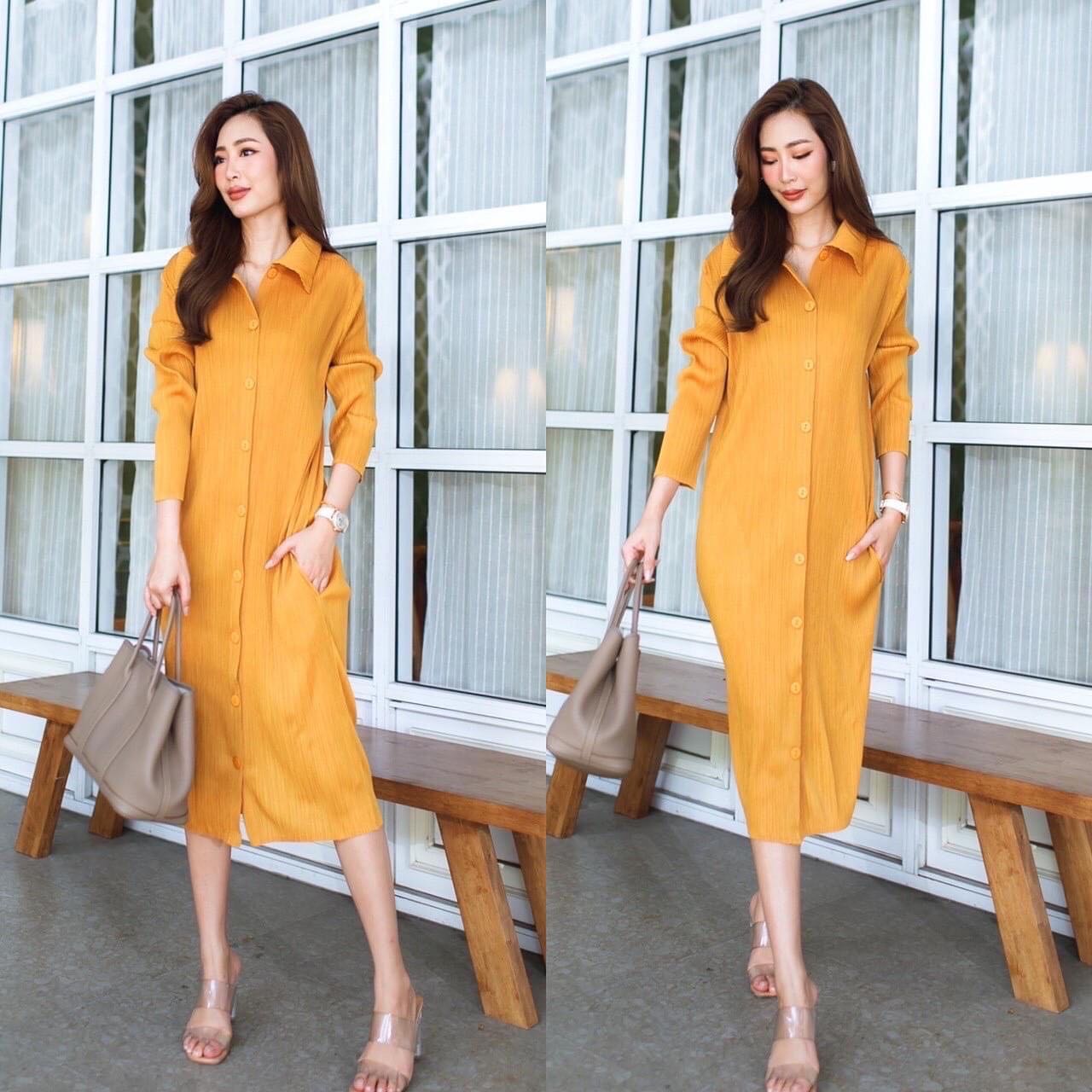 เดรสพลีทตัวยาวคอปกใหญ่ ทรงแขนยาว อัดพลีท 100% เนื้อเดียวกับงาน Brand งาน เกาหลีแท้ 🇰🇷 สวย High Quality ✔️ สินค้าคุณภาพ (พร้อมส่ง)