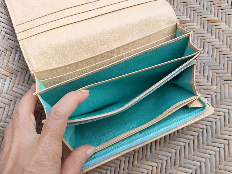 กระเป๋าสตางค์ Samantha Thavasa ช่องเยอะมากก