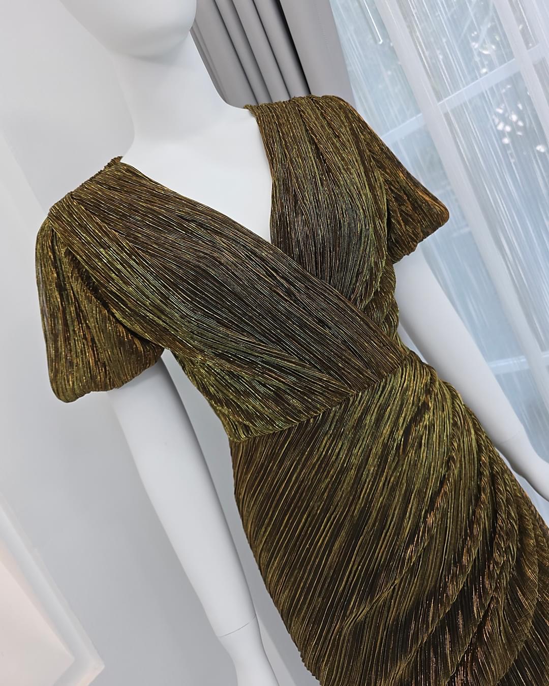 เดรสเสื้อคอป้าย แขนบอลลูน กระโปรงทรง สอบจับเดรป แต่งชายระบายยาว ใส่สบาย : สินค้าคุณภาพ (พร้อมส่ง)