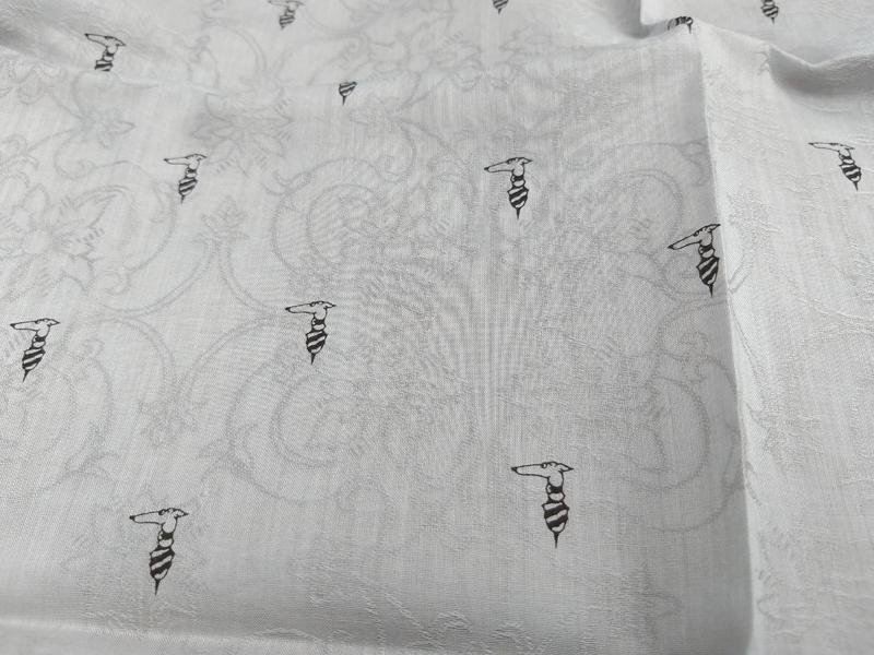 ผ้าเช็ดหน้าชาย TRUSSARDI ผ้าดีมาก อย่างหรู