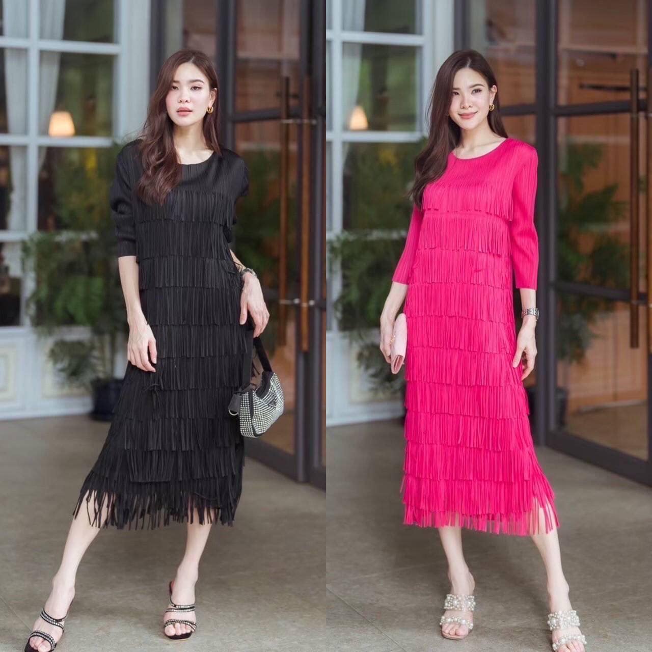 เดรสอัดพลีท คอกลม แขนยาว แพตเทิร์นดีงามมว้าก เล่นระดับชายพู่ ถึง 7 ชั้น ได้อย่างลงตัว ฟรุ๊งฟริ๊ง มีมิติ สวยงาม 👍🏻 สินค้าคุณภาพ (พร้อมส่ง)
