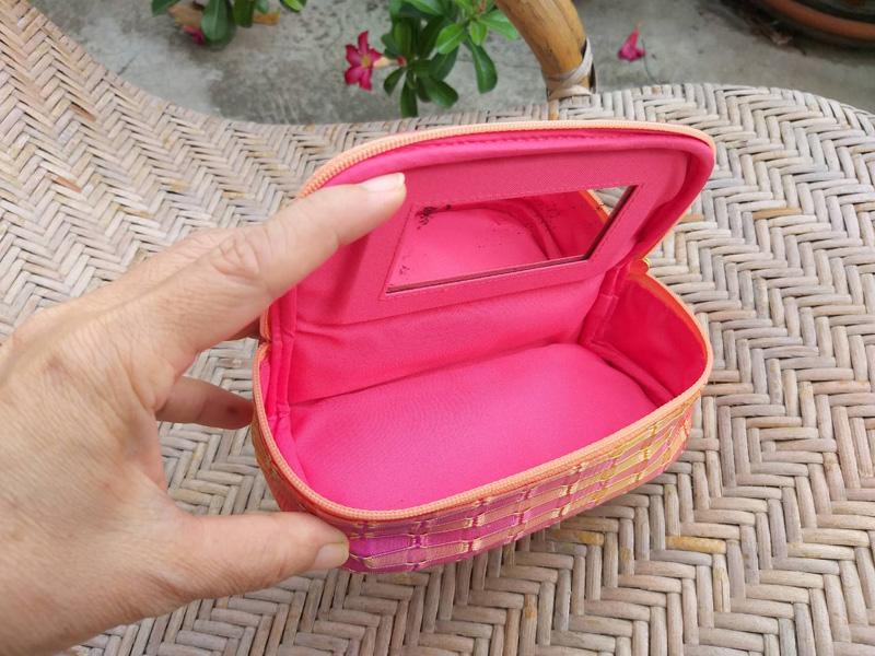 กระเป๋าอเนกประสงค์ผ้าไหม Jim Thompson สวยมาก