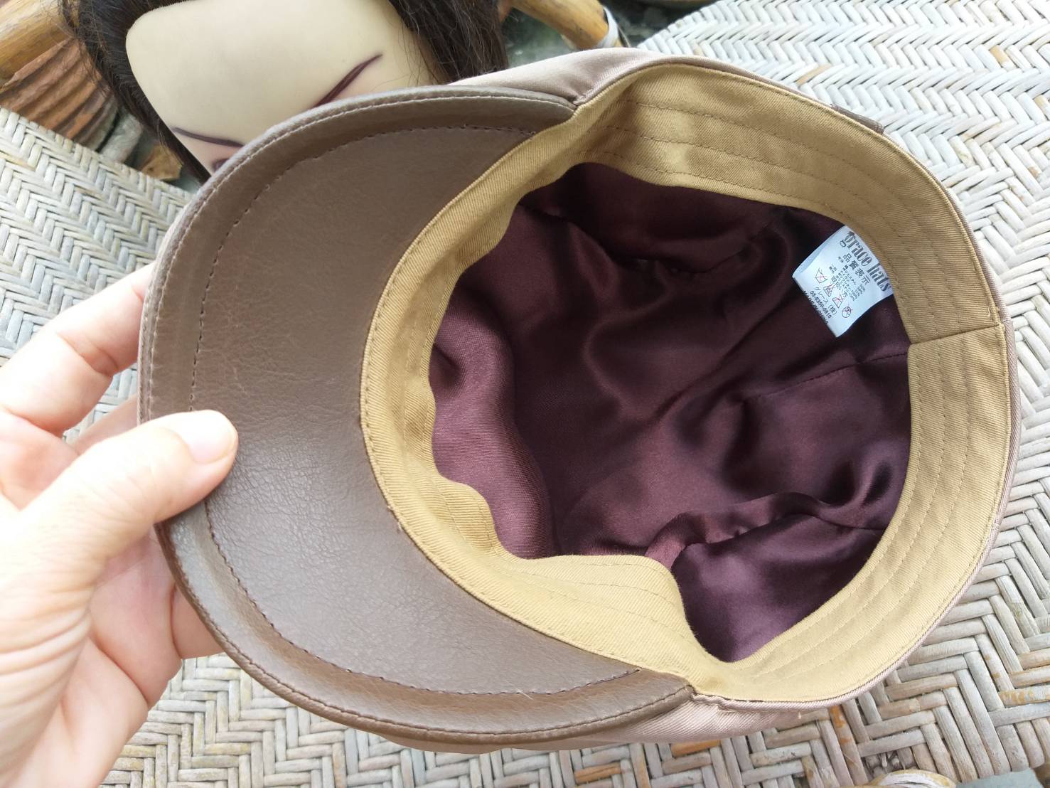 หมวกติงลี่ หมวก flat cap Grace Hats สวยมาก (ของใหม่)