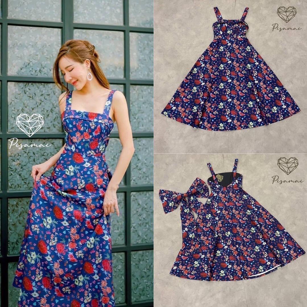 เดรสตัวยาวมาในสีน้ำเงินลายดอกไม้ แต่งโบว์ใหญ่ข้างหลัง สามารถถอดออกได้ สินค้าคุณภาพ (พร้อมส่ง)