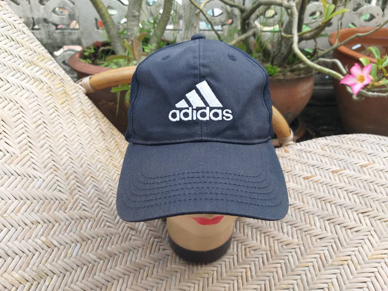 หมวกแก๊ป adidas สีดำ