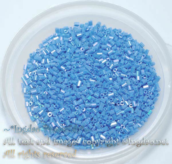2C-433AB ลูกปัดทูคัตตัดเหลี่ยม 3 มิล. สีฟ้าเทาเหลือบรุ้ง (20 กรัม)