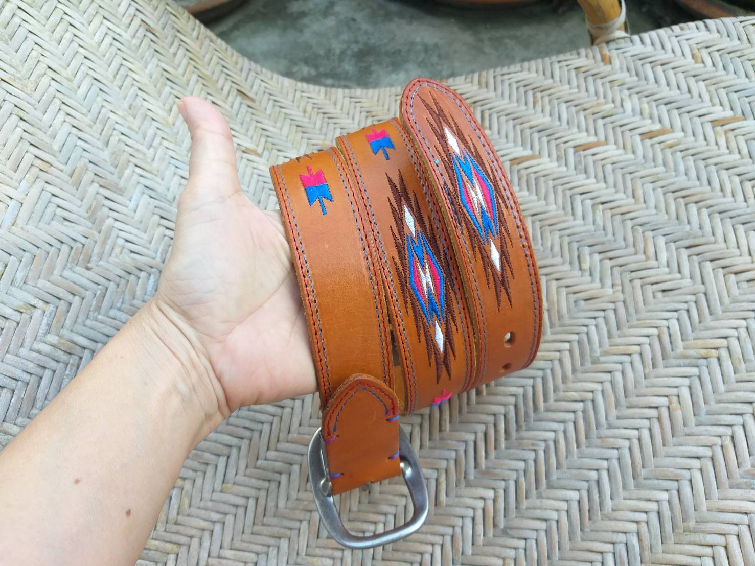 เข็มขัดชาย หนังแท้ปักลาย หนังดีมาก